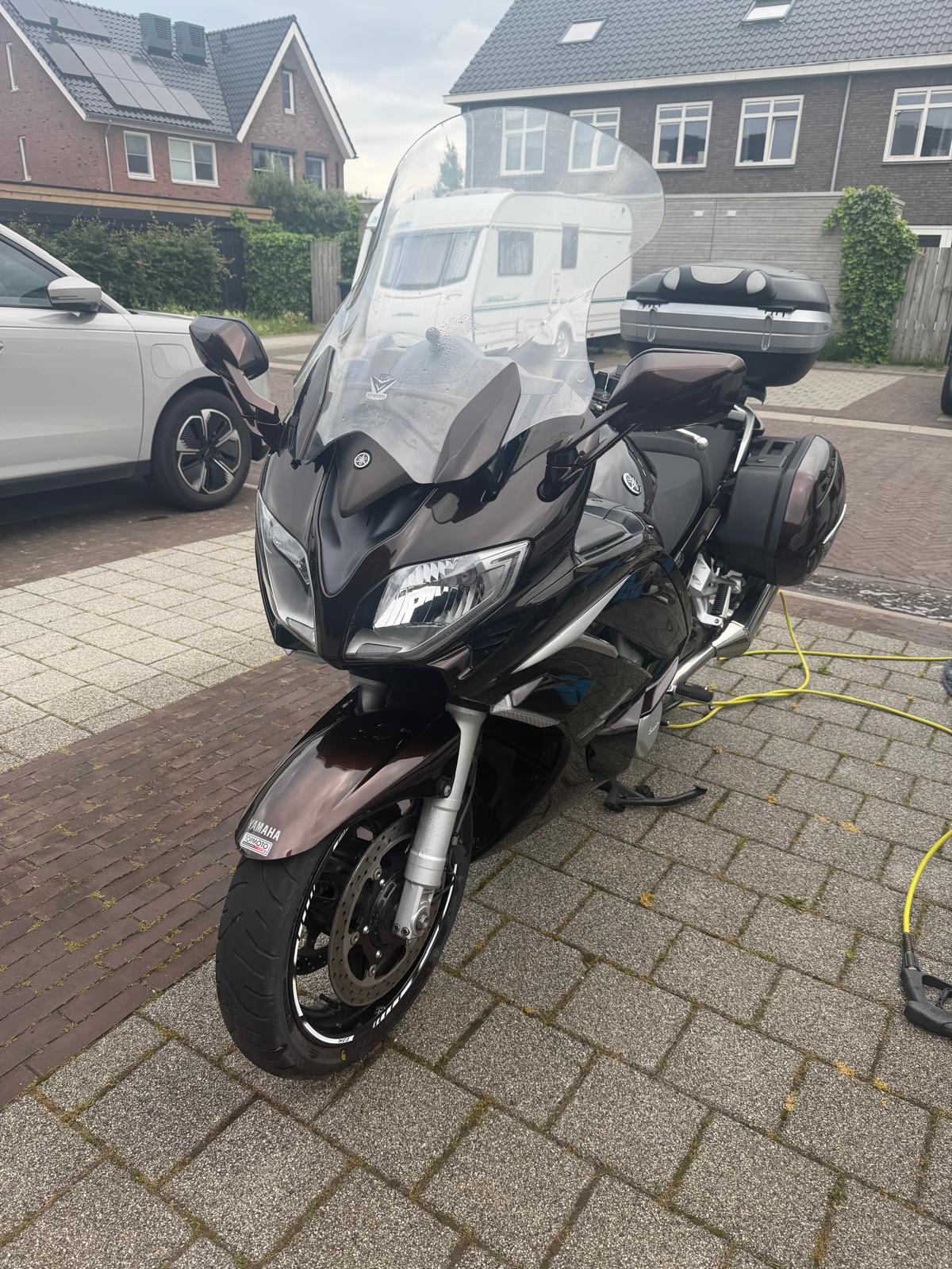 Interieur dieptereiniging auto Uden - Stoelen stomen en vlekken verwijderen
