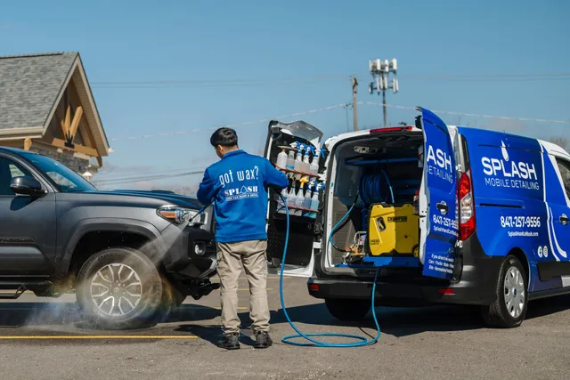 Mobiele servicebus car detailing